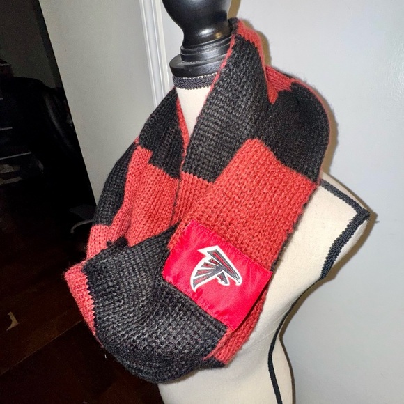 NFL Atlanta Falcons Red and Black Knit Scarf - Picture 3 of 3